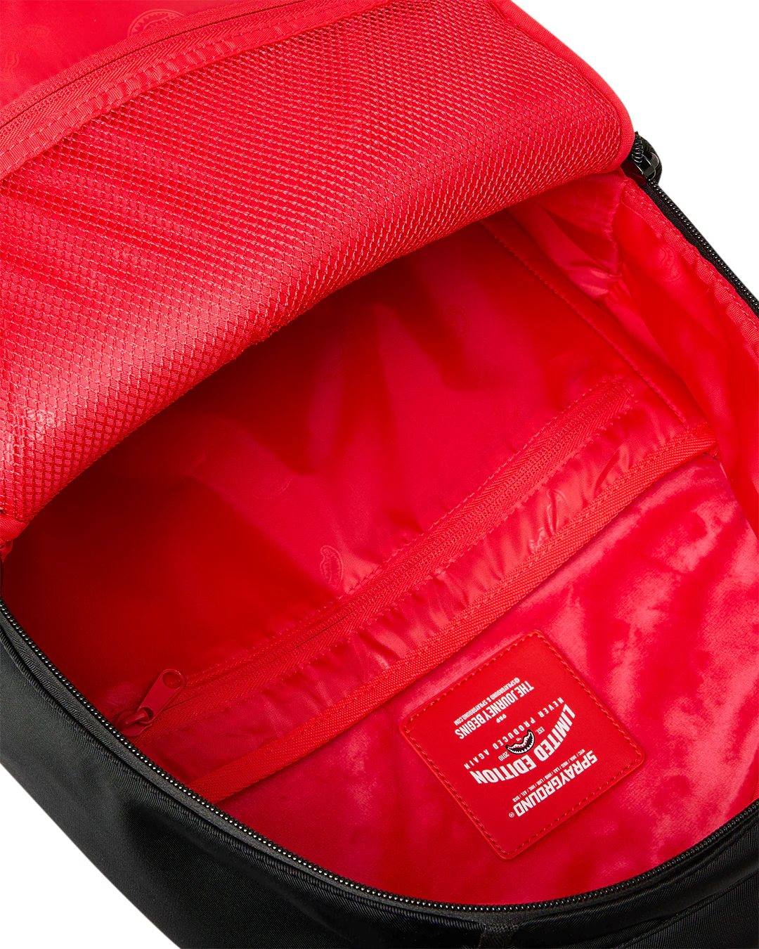SHARK CENTRAL 2 BEYOND BACKPACK
