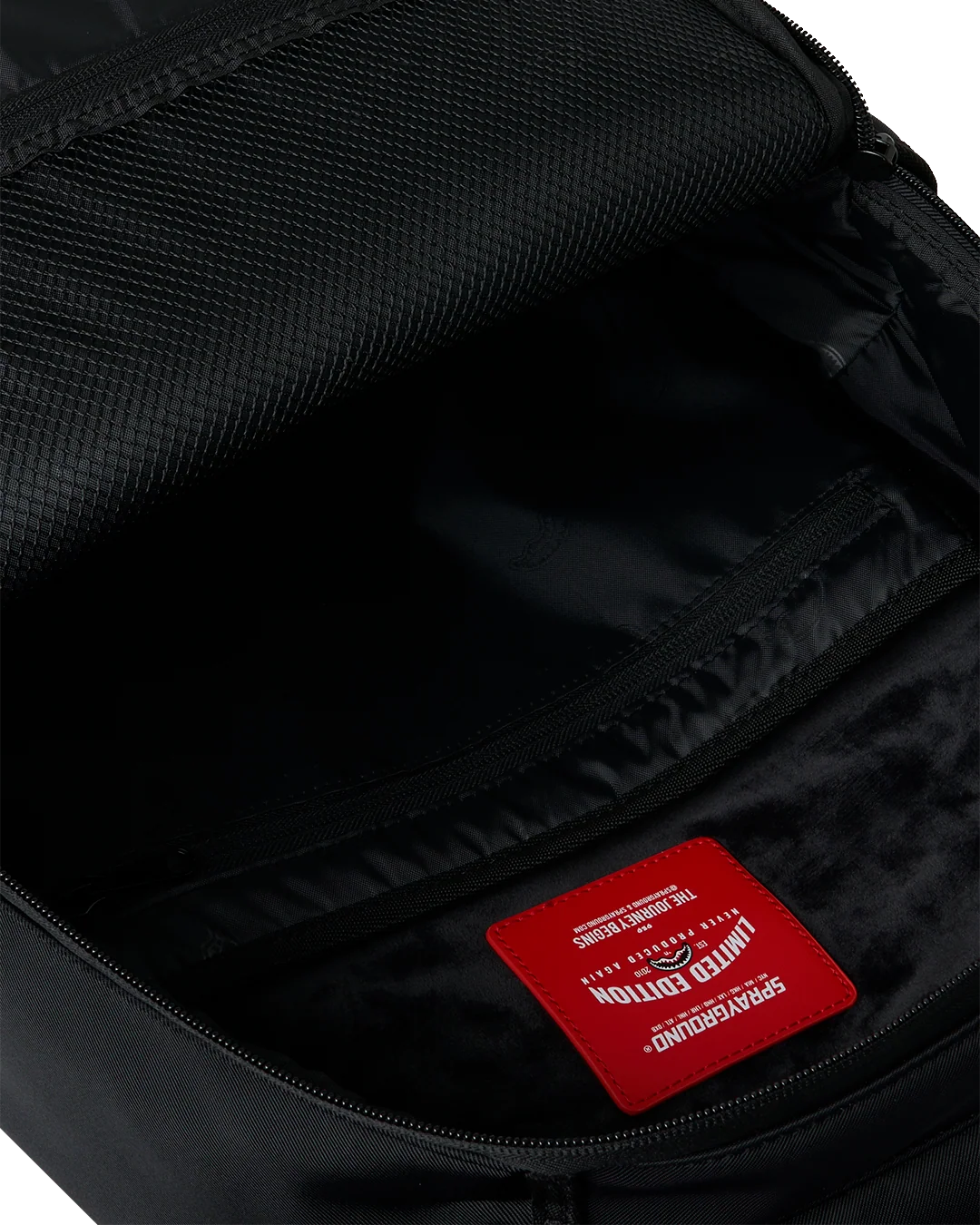 SHARK CENTRAL 2.0 BEYOND TIME BACKPACK